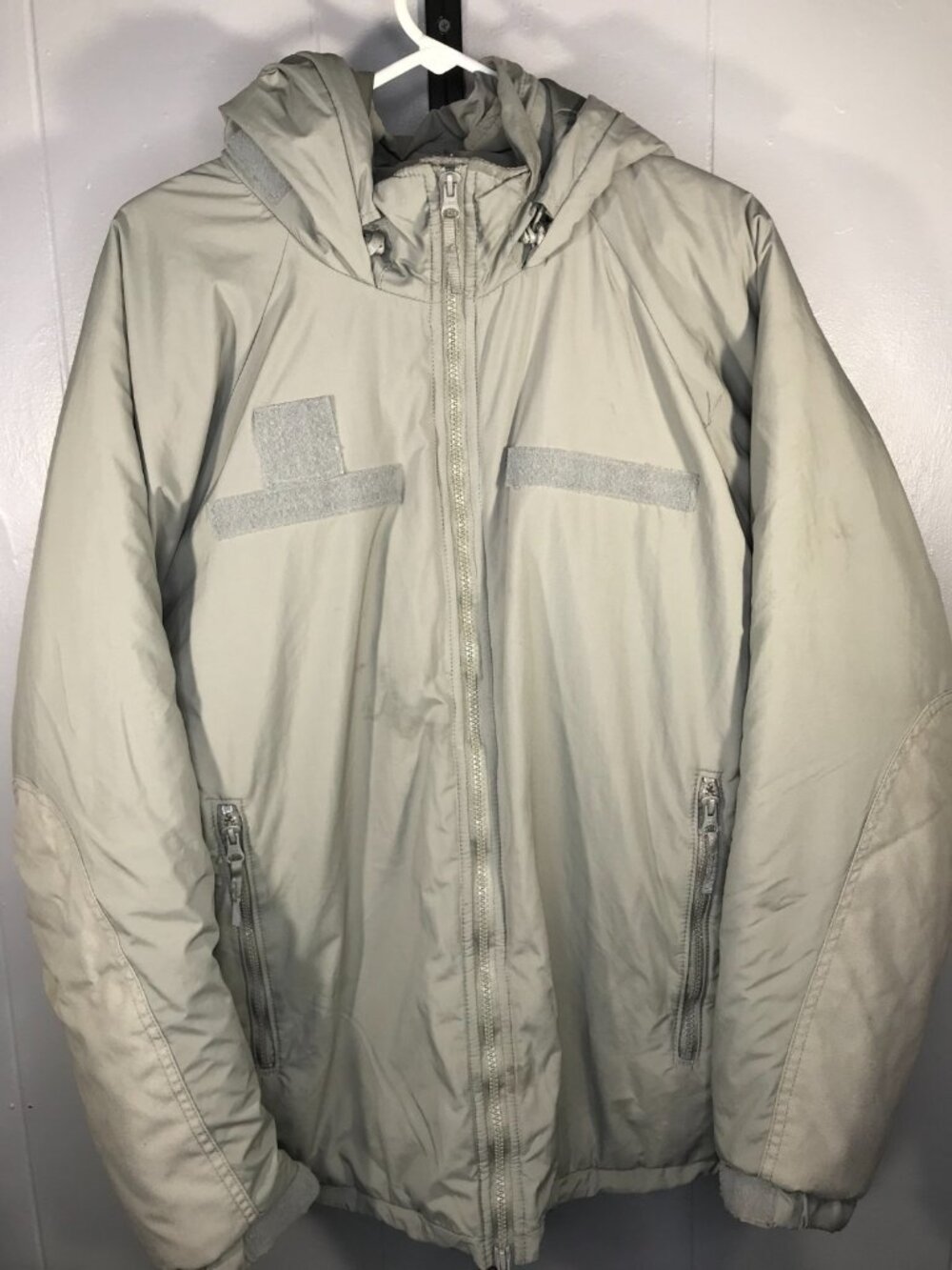 US Army Gen III Extreme Cold Weather Parka Jacket Mens Small Reg USGI Layer 7